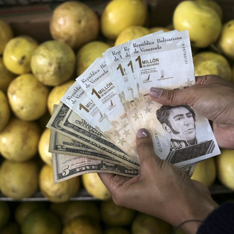 bolívares - economía venezolana
