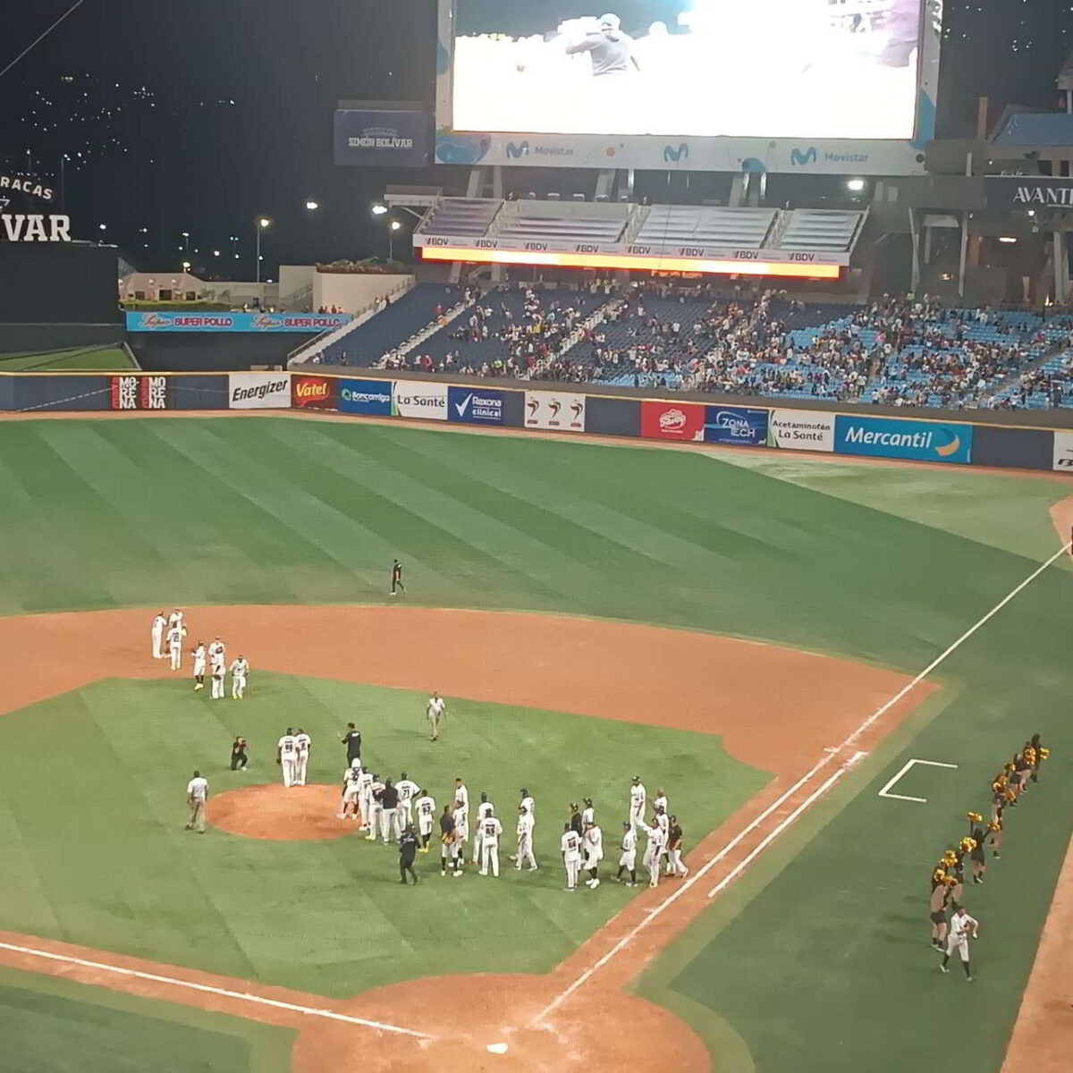 Leones Vs Águilas