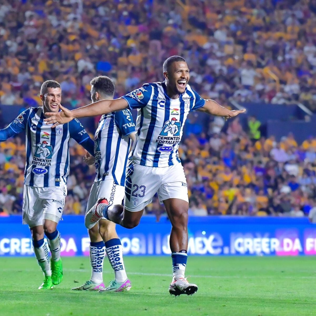 Salomón Rondón - Pachuca - club mexicano