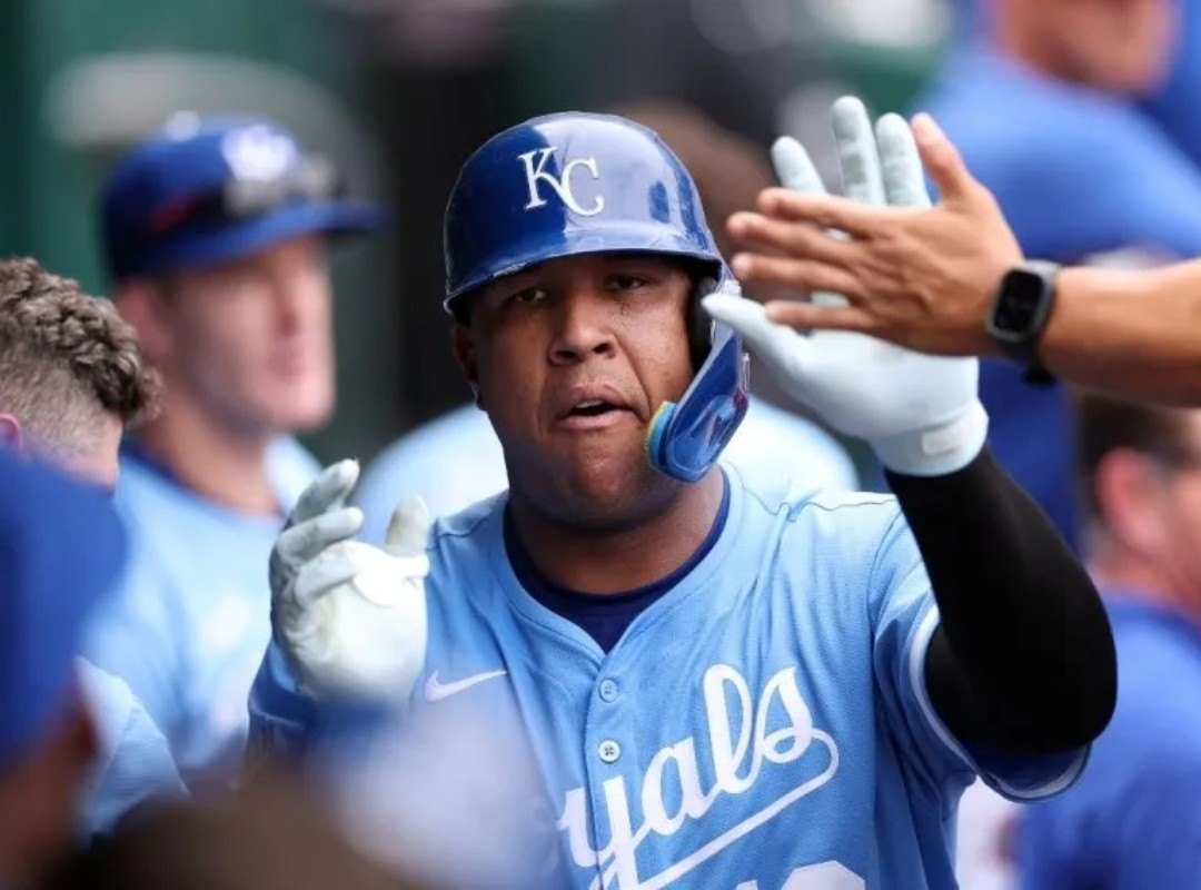 Salvador Pérez- MLB