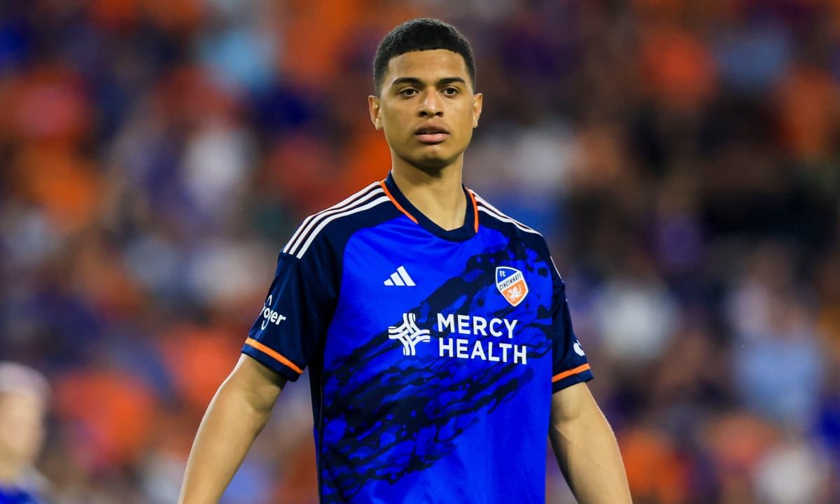 Kevin Kelsy - MLS
