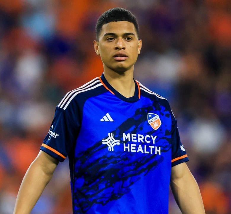 Kevin Kelsy - MLS