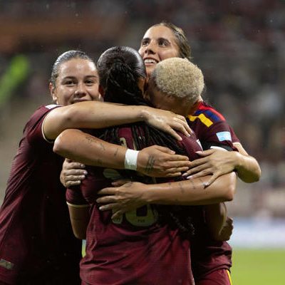 Vinotinto Femenina