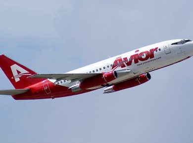 2 Avior Airlines Boeing 737 400