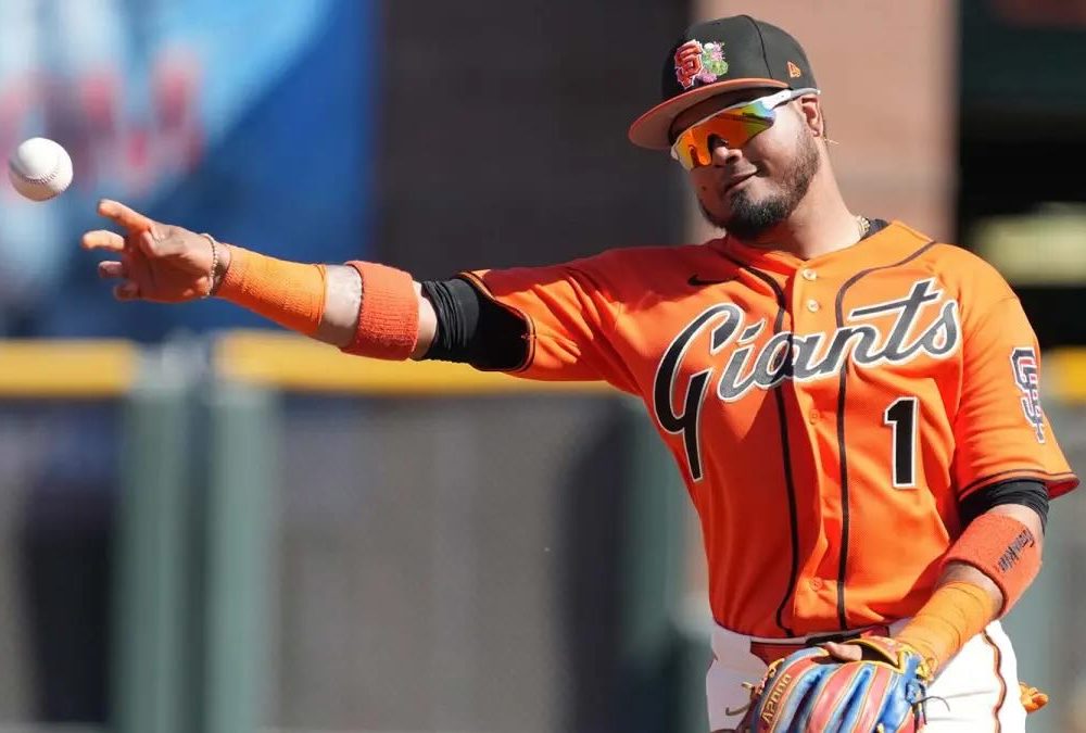 Luis Arráez - MLB