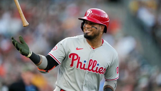 Luis Arráez - MLB