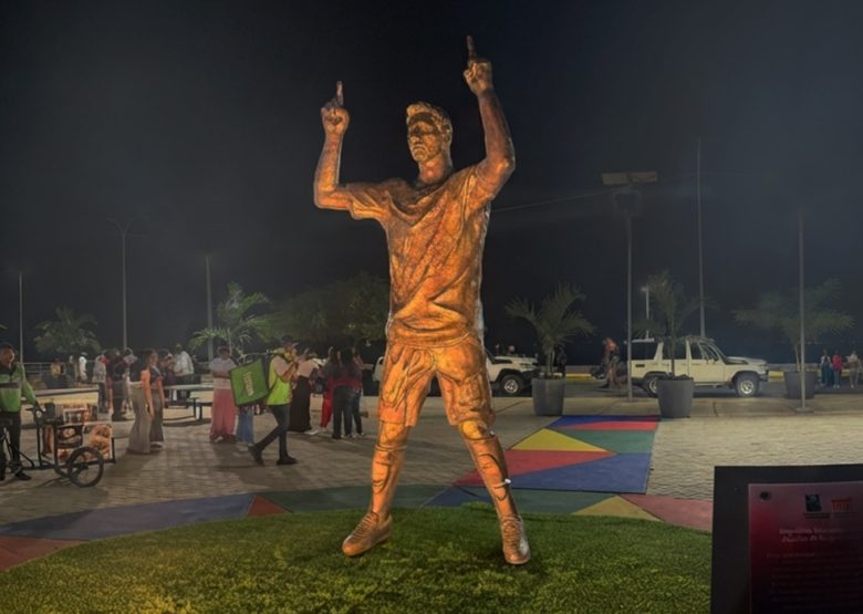 Estatua de Messi en Maracaibo