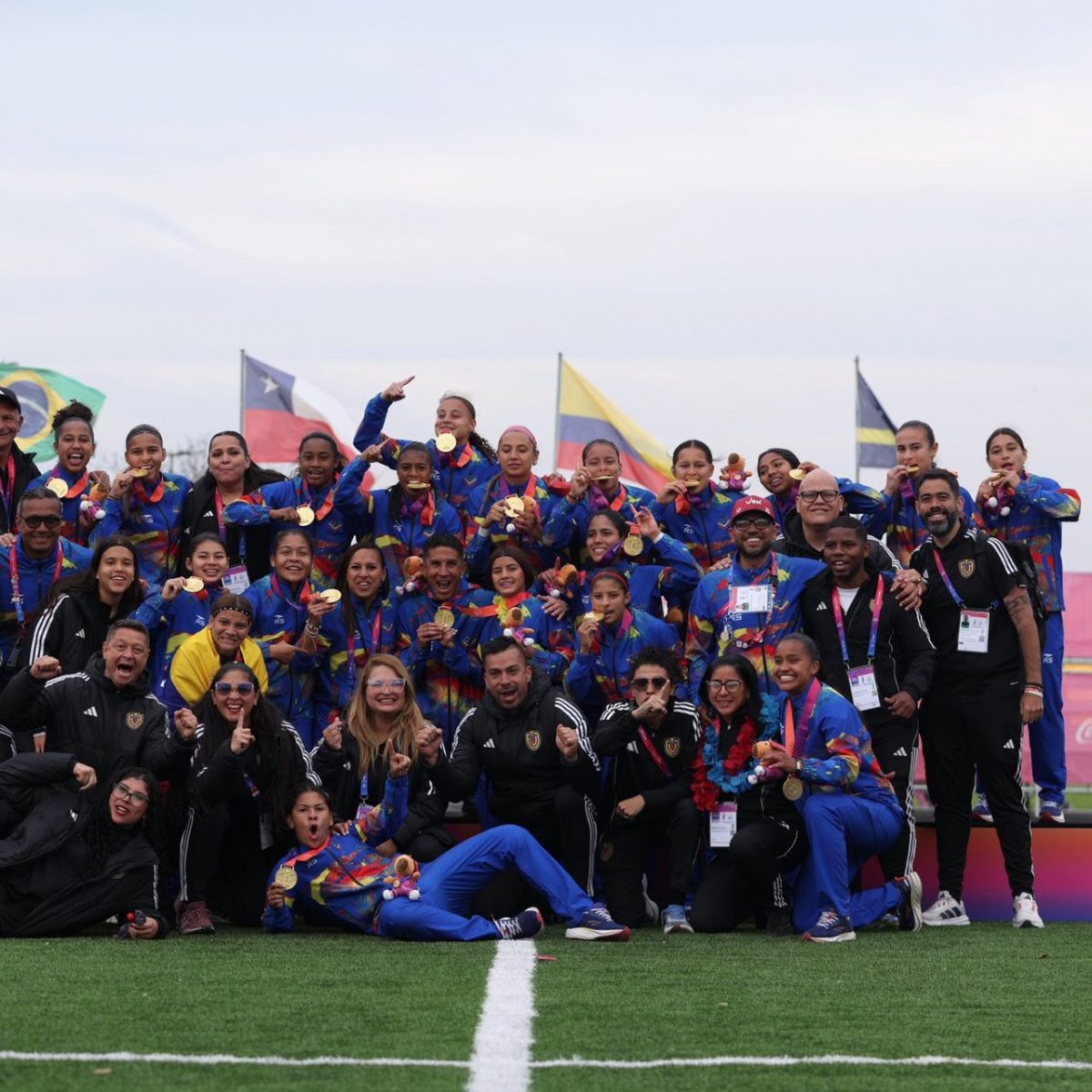 Vinotinto Femenina Sub-17