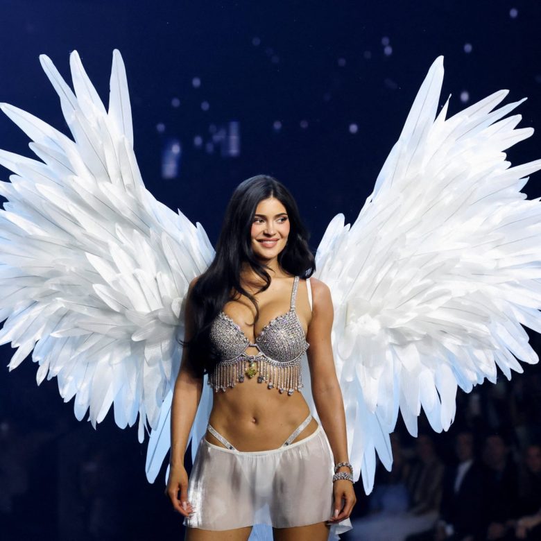 Kylie Jenner - Victoria Secret